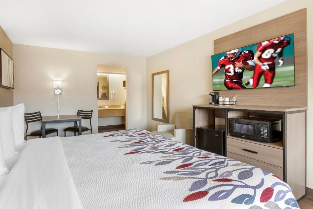 Superior King Room Smoke Free interior